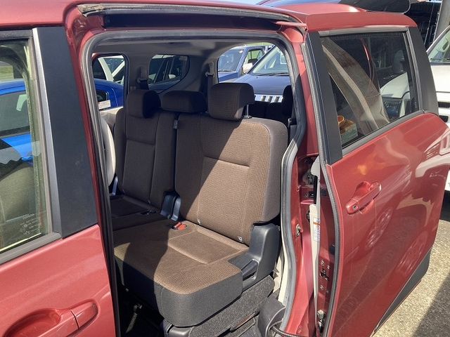 TOYOTA SIENTA HYBRID 2016 Image 31