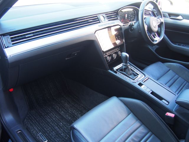 VOLKSWAGEN PASSAT VA 2017 Image 31