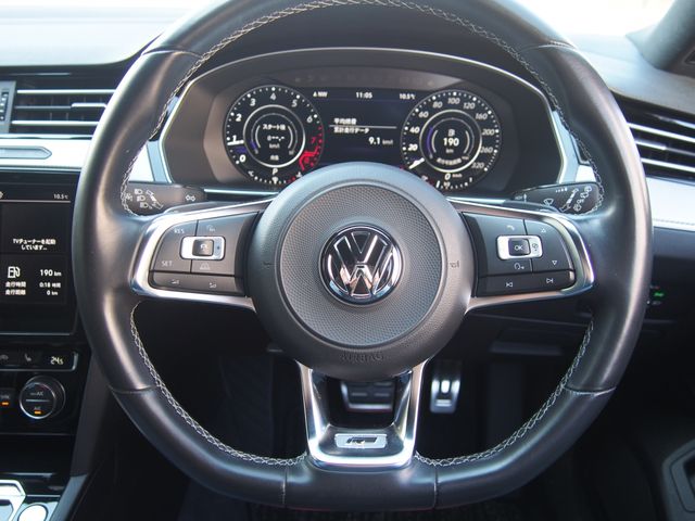 VOLKSWAGEN PASSAT VA 2017 Image 31
