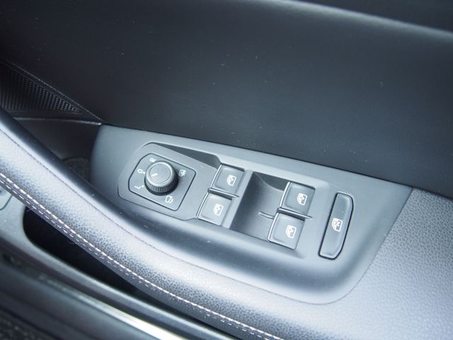 VOLKSWAGEN PASSAT VA 2017 Image 31