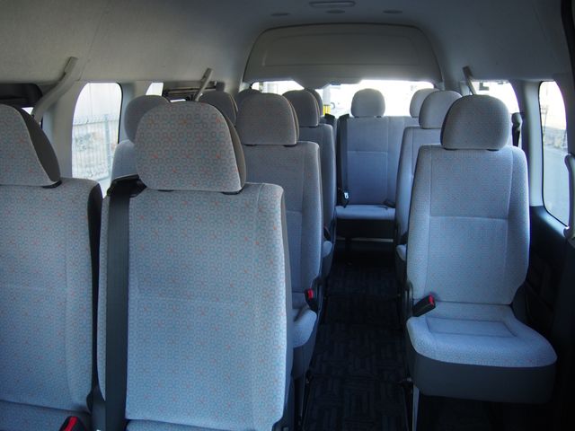 TOYOTA HIACE COMMUTER 2026 Image 31