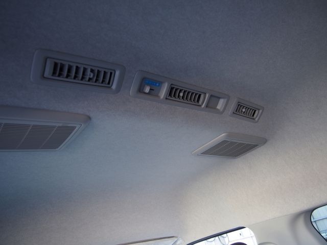 TOYOTA HIACE COMMUTER 2026 Image 31