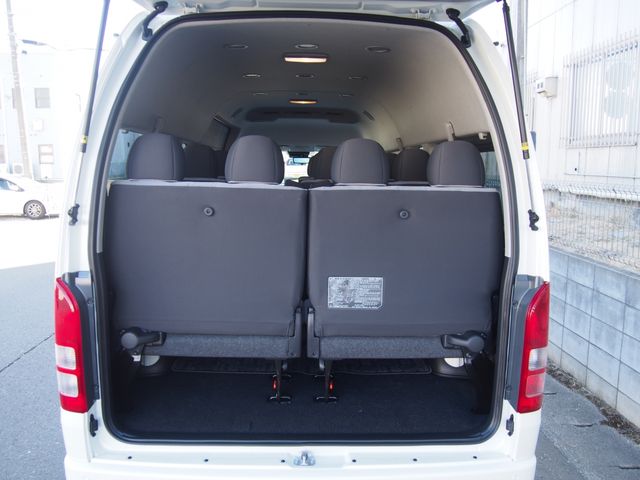 TOYOTA HIACE COMMUTER 2026 Image 31