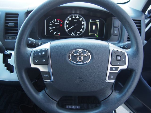 TOYOTA HIACE COMMUTER 2026 Image 31