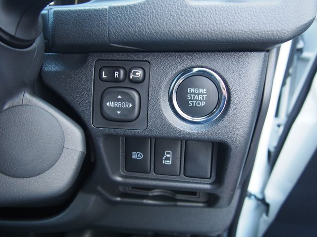 TOYOTA HIACE COMMUTER 2026 Image 31