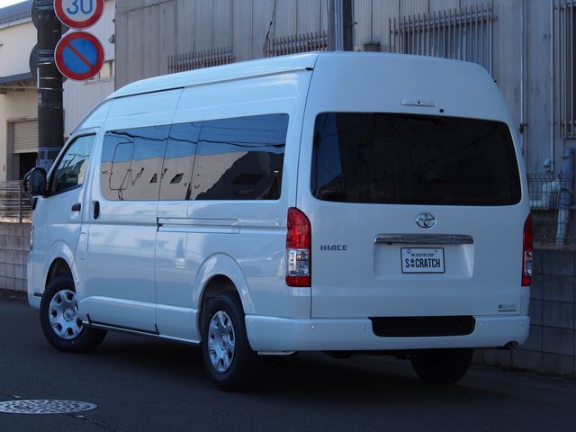 TOYOTA HIACE VAN 4WD 2026 Image 31