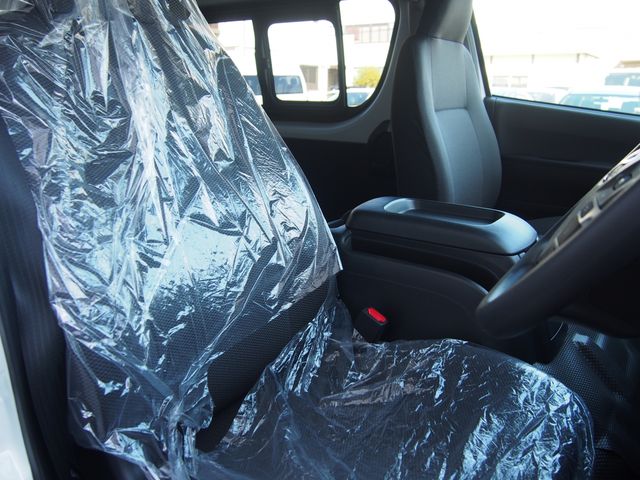 TOYOTA HIACE VAN 4WD 2026 Image 31