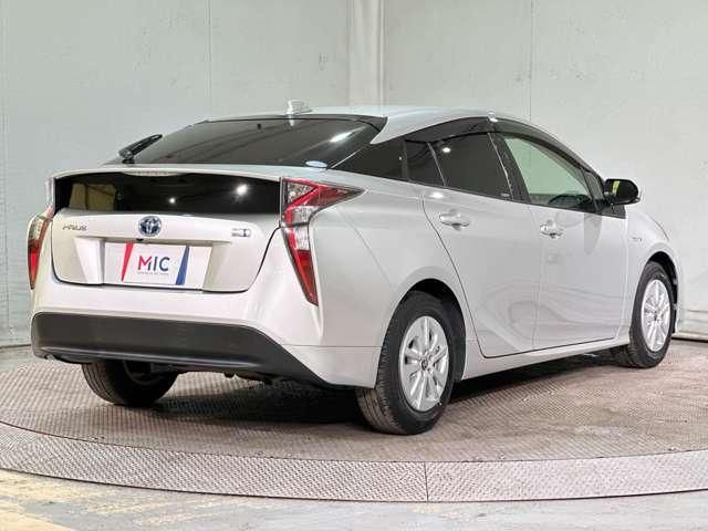 TOYOTA PRIUS 2016 Image 31