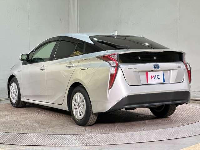 TOYOTA PRIUS 2016 Image 31