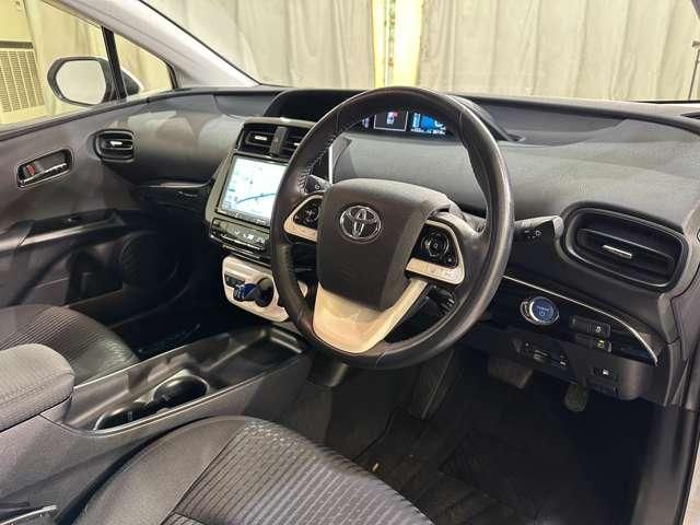 TOYOTA PRIUS 2016 Image 31