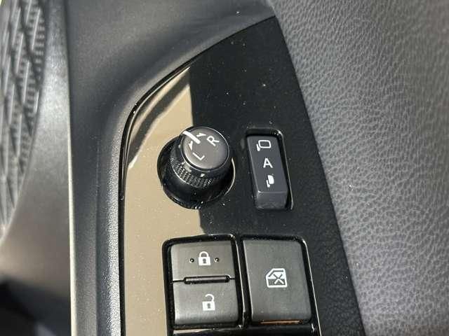 TOYOTA PRIUS 2016 Image 31