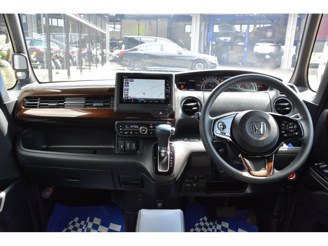 HONDA N BOX CUSTOM 2021 Image 31