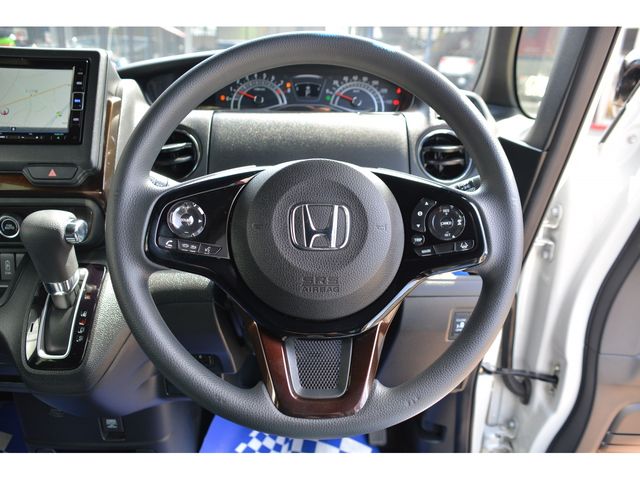 HONDA N BOX CUSTOM 2021 Image 31