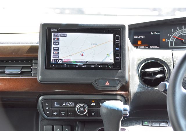 HONDA N BOX CUSTOM 2021 Image 31