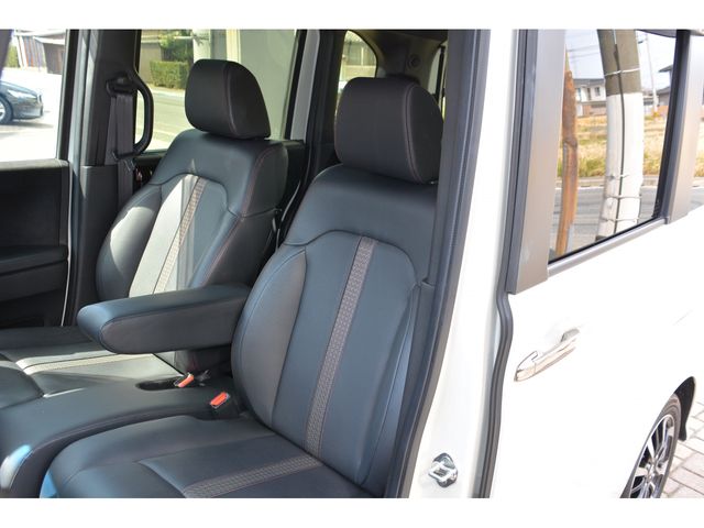 HONDA N BOX CUSTOM 2021 Image 31