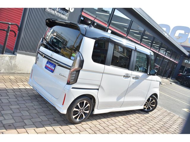 HONDA N BOX CUSTOM 2021 Image 31