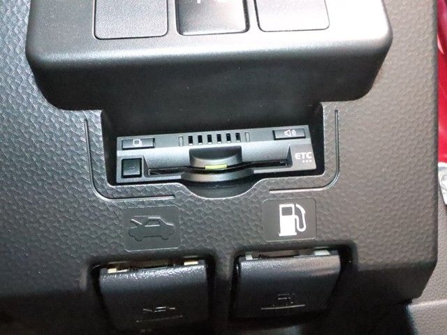 TOYOTA TANK 2019 Image 31