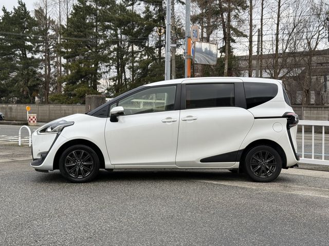 TOYOTA SIENTA 2018 Image 31