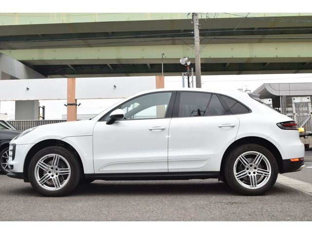 PORSCHE MACAN 2021 Image 31