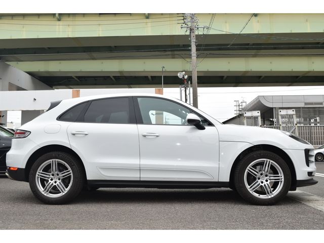 PORSCHE MACAN 2021 Image 31