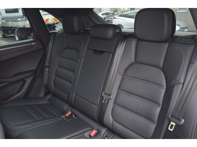 PORSCHE MACAN 2021 Image 31