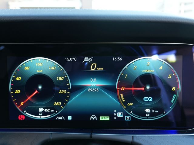 MERCEDES BENZ E SEDA 2023 Image 31