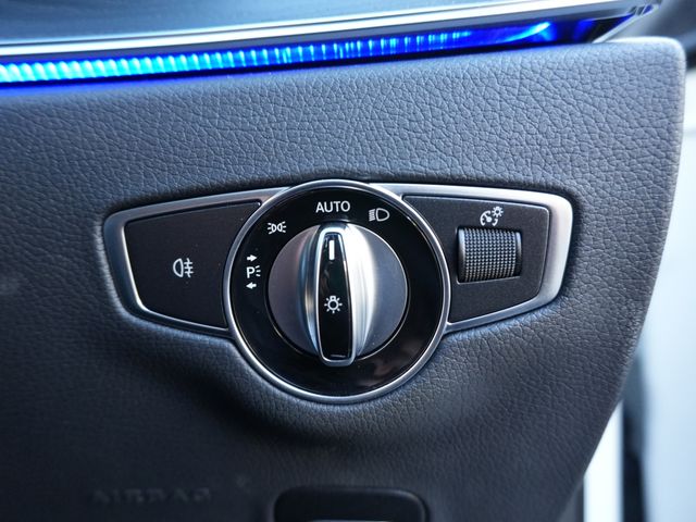 MERCEDES BENZ E SEDA 2023 Image 31