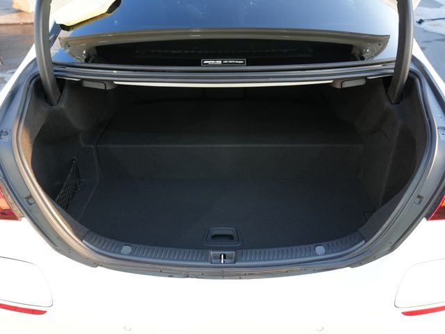 MERCEDES BENZ E SEDA 2023 Image 31