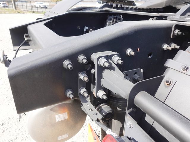 NISSAN DIESEL QUON 2022 Image 31