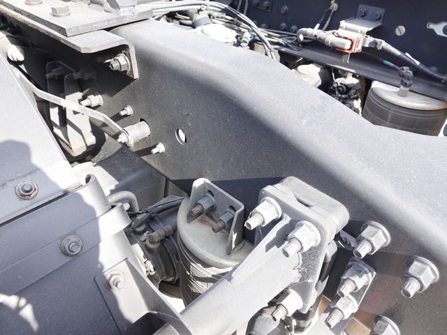 NISSAN DIESEL QUON 2022 Image 31