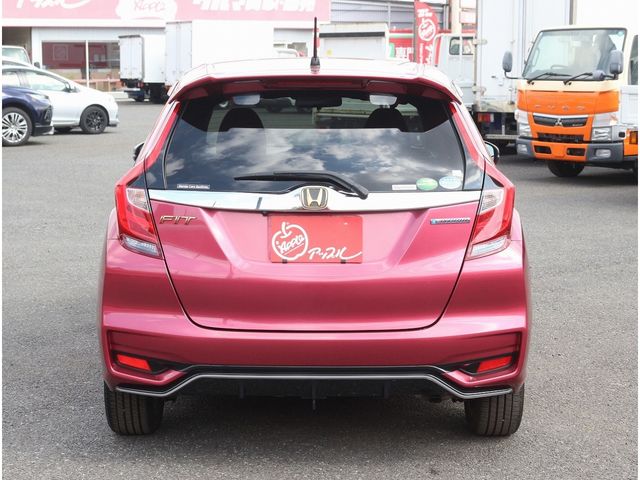 HONDA FIT HYBRID 2018 Image 31