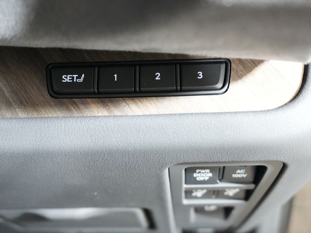 TOYOTA LEXUS LM500H 2024 Image 31