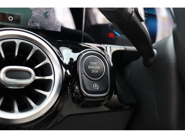 MERCEDES BENZ B CLAS 2019 Image 31