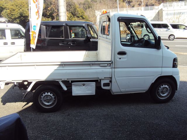 NISSAN CLIPPER TRUCK 2010 Image 31