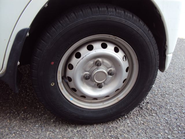 NISSAN CLIPPER TRUCK 2010 Image 31