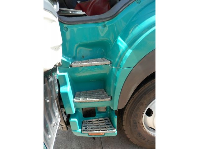 HINO PROFIA 2005 Image 31