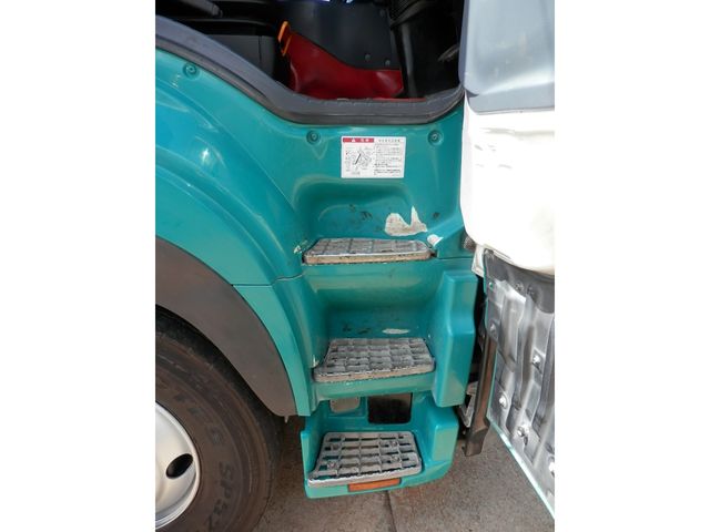 HINO PROFIA 2005 Image 31