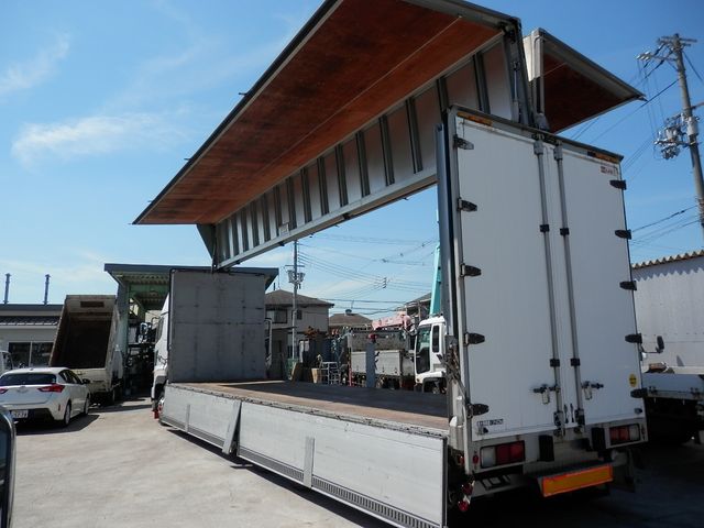 HINO PROFIA 2009 Image 31