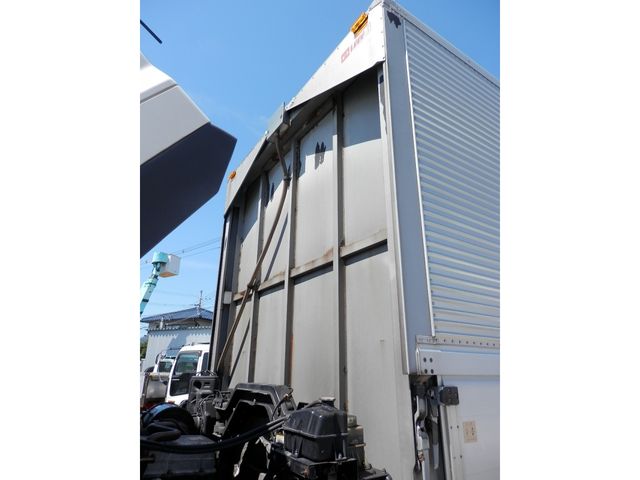 HINO PROFIA 2009 Image 31