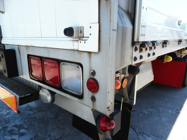 HINO PROFIA 2009 Image 31