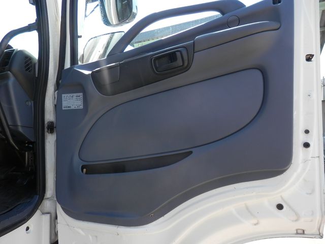 HINO PROFIA 2009 Image 31