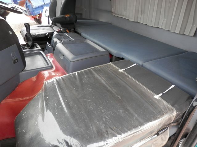 HINO PROFIA 2006 Image 31