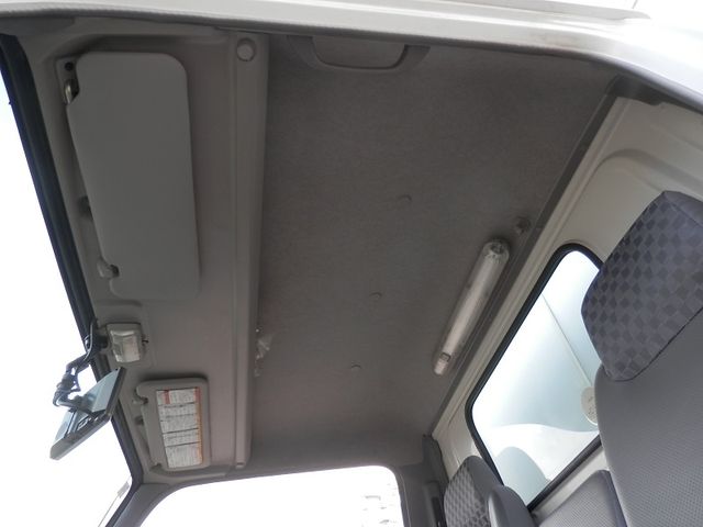 ISUZU ELF 2007 Image 31