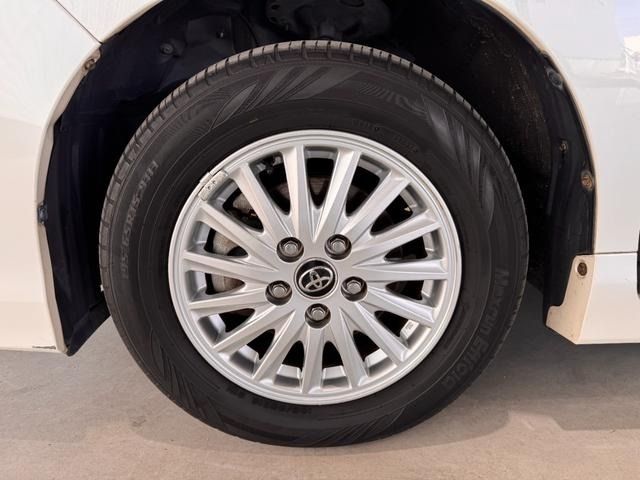 TOYOTA VOXY HYBRID 2015 Image 31