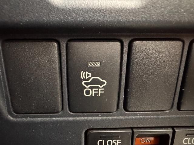 TOYOTA VOXY HYBRID 2015 Image 31