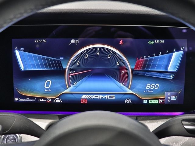 MERCEDES BENZ MERCEDES AMG GT 4DOO 2024 Image 31