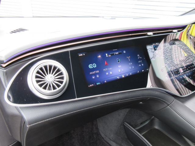 MERCEDES BENZ EQS SU 2023 Image 31