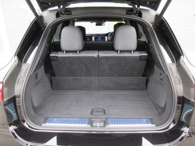 MERCEDES BENZ EQS SU 2023 Image 31