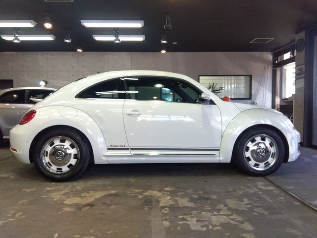 VOLKSWAGEN THE BEETL 2014 Image 31