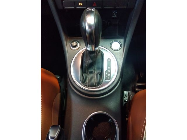 VOLKSWAGEN THE BEETL 2014 Image 31
